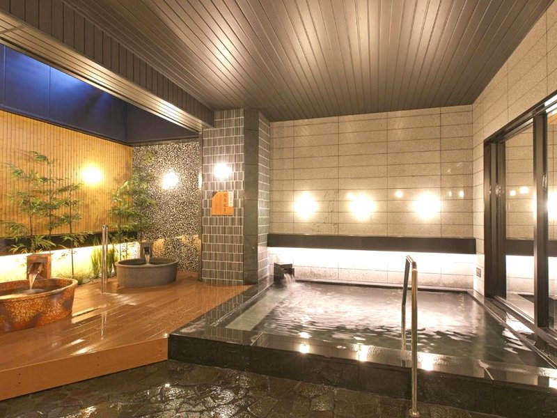 アパホテル＆リゾート 新潟駅前大通 (APA Hotel and Resort Niigata Ekimae Odori)の写真