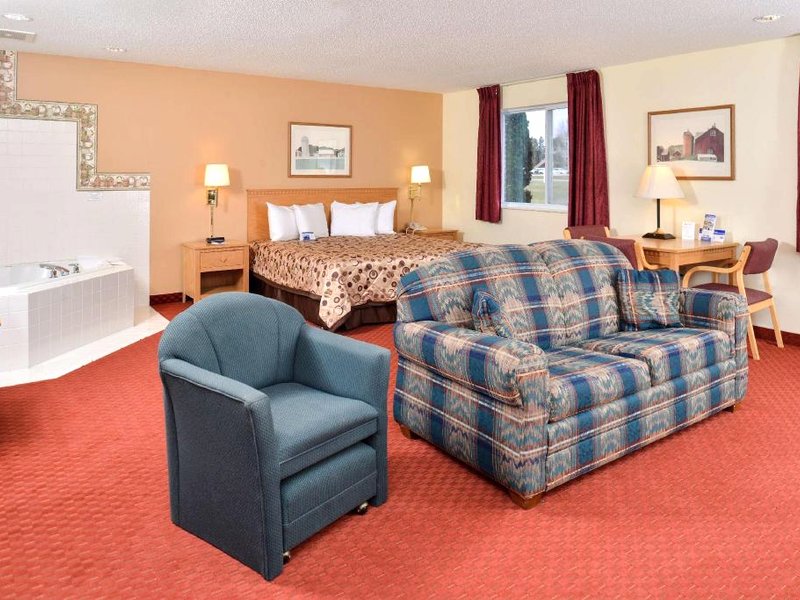 Americas Best Value Inn & Suites Spring Valleyの写真