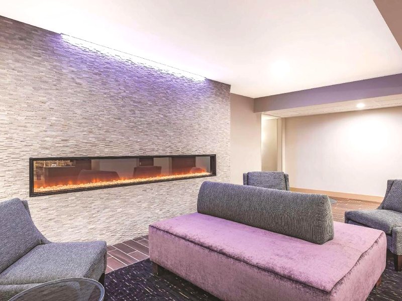 ラ キンタ イン&スイーツ バイ ウィンダム ノーウィッチ プレーンフィールド カジノ (La Quinta Inn & Suites by Wyndham Norwich-Plainfield-Casino)の写真