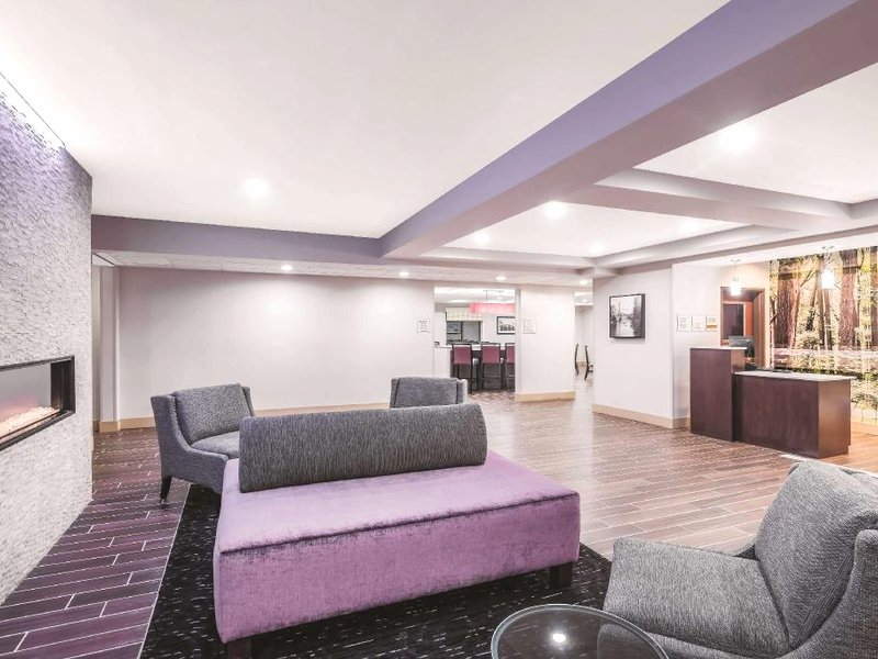 ラ キンタ イン&スイーツ バイ ウィンダム ノーウィッチ プレーンフィールド カジノ (La Quinta Inn & Suites by Wyndham Norwich-Plainfield-Casino)の写真