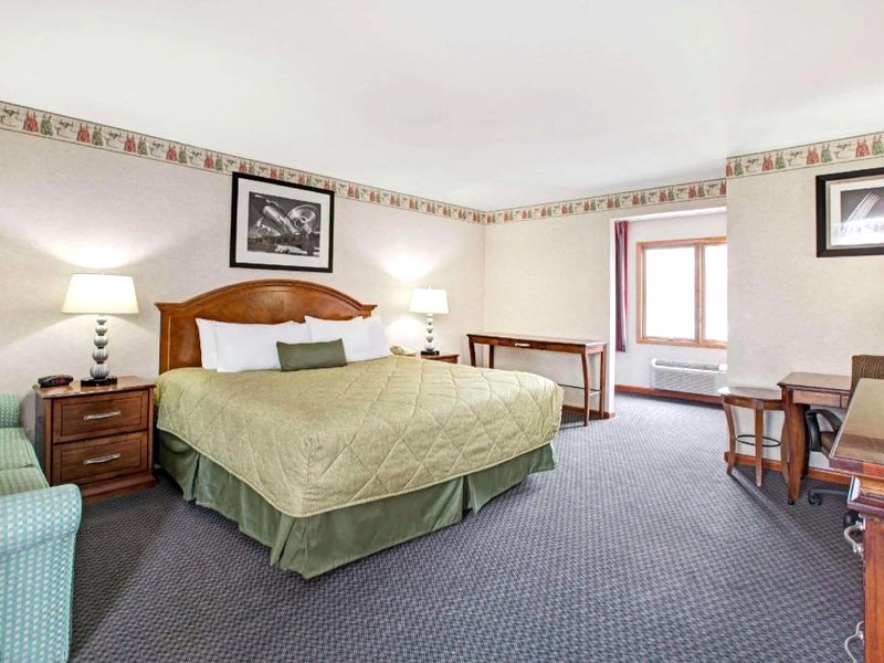 Ramada by Wyndham Flemingtonの写真