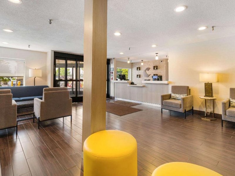 Comfort Inn Mayfield Heights Cleveland Eastの写真
