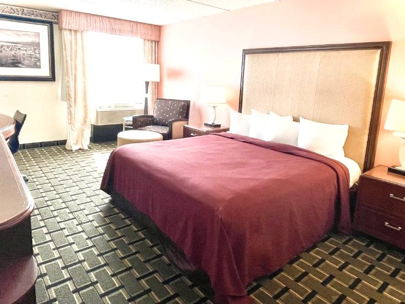 FairBridge Inn and Suites East Clevelandの写真