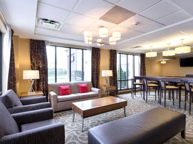 Spark by Hilton Cleveland Beachwoodの写真