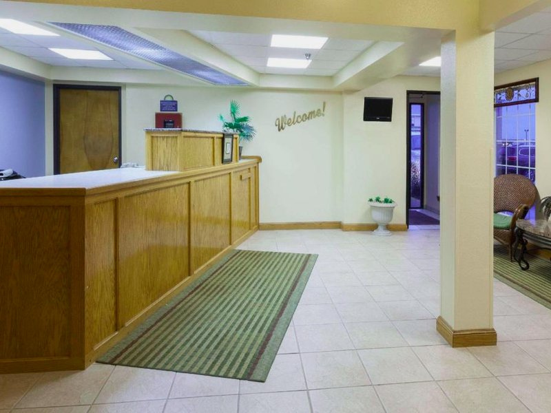 デイズ イン バイ ウィンダム シャウニー (Days Inn by Wyndham Shawnee)の写真