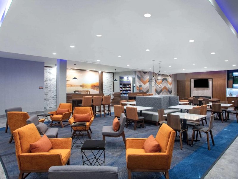 La Quinta Inn & Suites by Wyndham Oxfordの写真