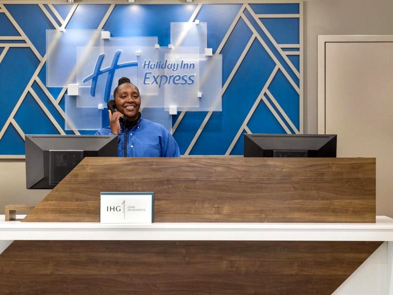Holiday Inn Express & Suites Evansville Downtown By IHGの写真