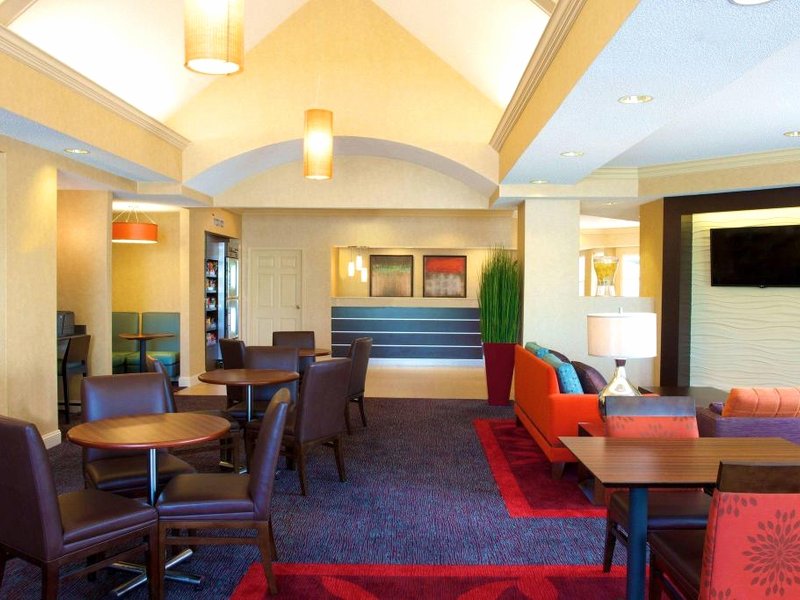 レジデンス イン エバンズビル イースト (Residence Inn Evansville East)の写真