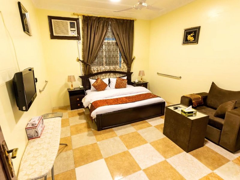 Al Eairy Furnished Apartments Al Baha 3 の写真