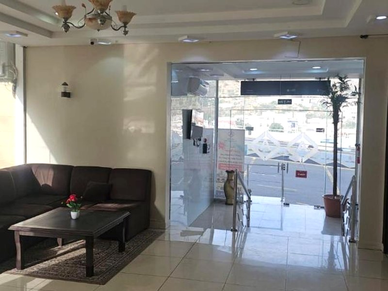Al Eairy Furnished Apartments Al Baha 2の写真