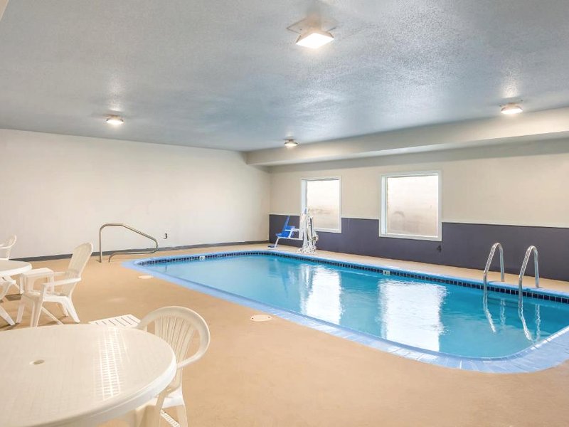 Quality Inn & Suites Caseyville - St. Louisの写真