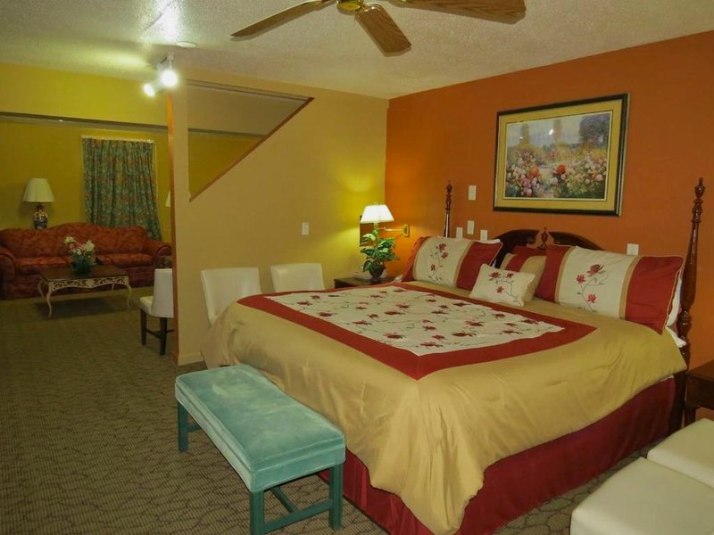 ファースト ウェスタン イン カシーヴィル (First Western Inn Caseyville)の写真