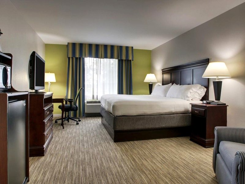 ホリデイ イン エクスプレス ホテル ＆ スイーツ ミドルボロ レイナム バイ IHG (Holiday Inn Express Hotel & Suites Middleboro Raynham By IHG)の写真
