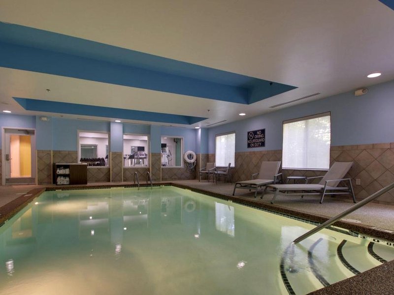 ホリデイ イン エクスプレス ホテル ＆ スイーツ ミドルボロ レイナム バイ IHG (Holiday Inn Express Hotel & Suites Middleboro Raynham By IHG)の写真