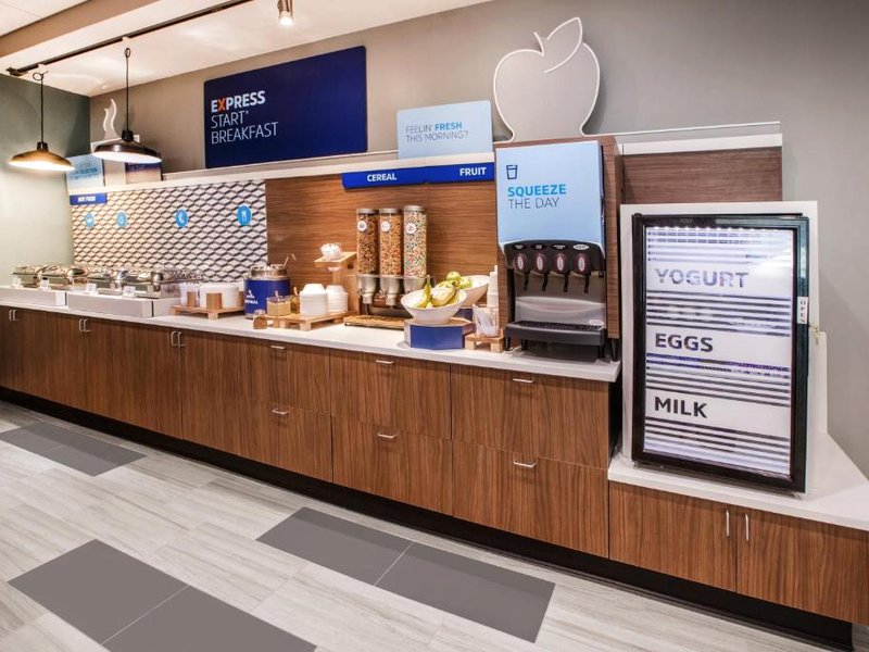Holiday Inn Express and Suites Lindale By IHGの写真