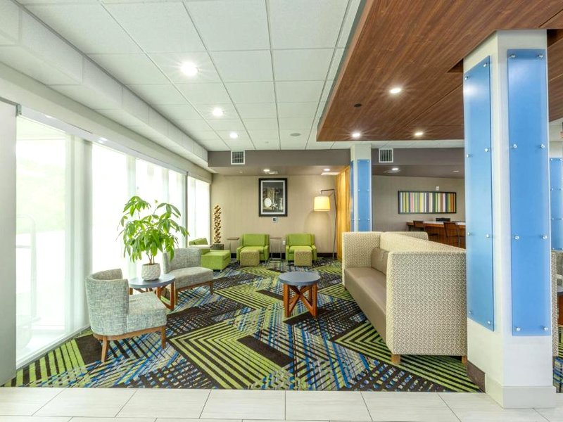 Holiday Inn Express and Suites Lindale By IHGの写真