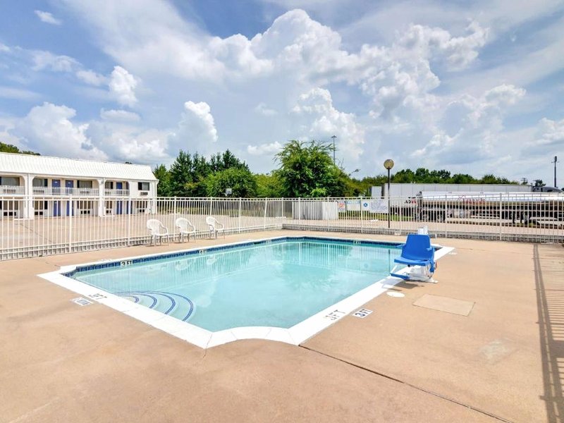 Motel 6 Lindale, TXの写真
