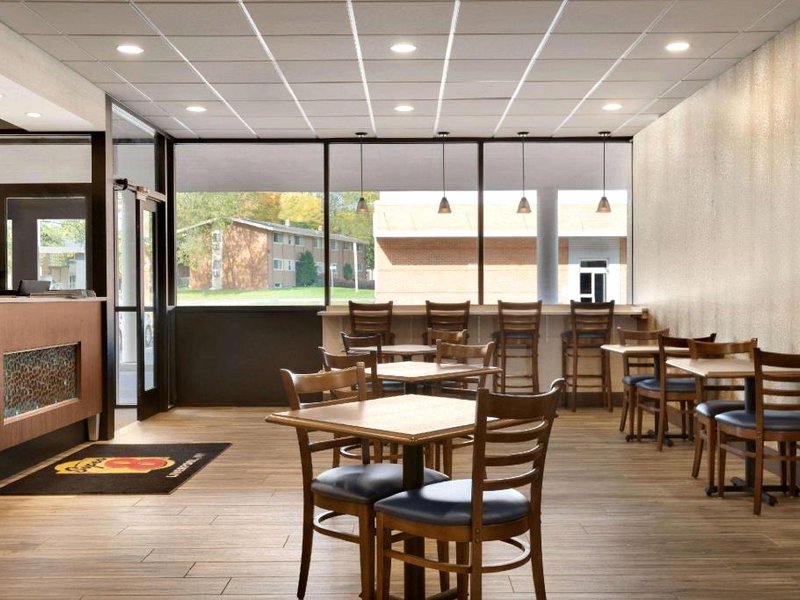 スーパー 8 バイ ウインダム リバプール シラキュース ノース エアポート (Super 8 By Wyndham Liverpool/Syracuse North Airport)の写真
