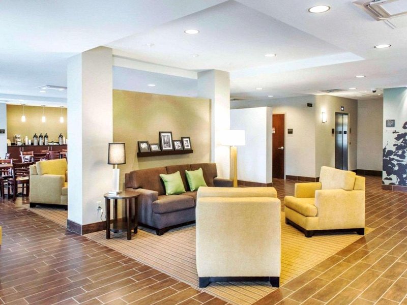 スリープ イン&スイーツ デ フューニアク スプリングズ クレストビュー (Sleep Inn & Suites Defuniak Springs - Crestview)の写真