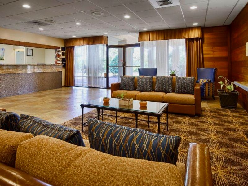 ベストウェスタン クロスローズ イン (Best Western Crossroads Inn)の写真