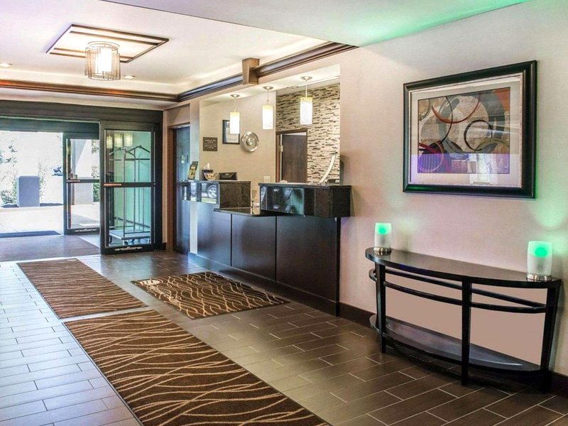 Comfort Inn & Suites Butlerの写真