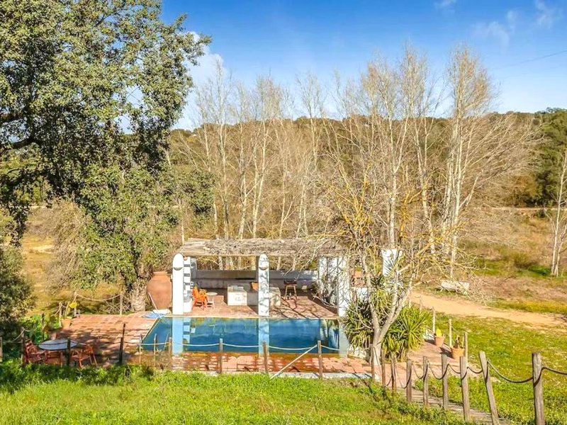 Comfortable villa with mountain views - Valverde de Leganés (Comfortable villa with mountain views - Valverde de Leganes)の写真