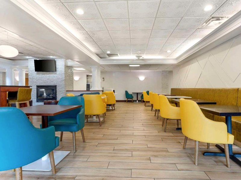 コンフォート イン&スイーツ ラベール カンバーランド (Comfort Inn & Suites LaVale - Cumberland)の写真