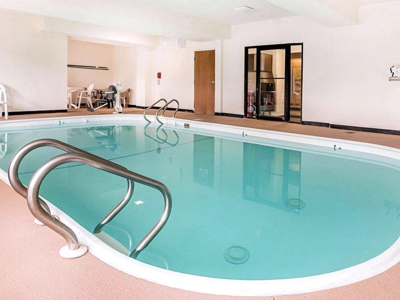 コンフォート イン&スイーツ ニア ティンリー パーク アンフィシアター (Comfort Inn & Suites near Tinley Park Amphitheater)の写真