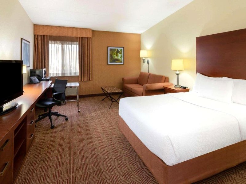 ラ キンタ イン バイ ウィンダム ミネアポリス エアポート ブルーミントン (La Quinta Inn by Wyndham Minneapolis Airport Bloomington)の写真