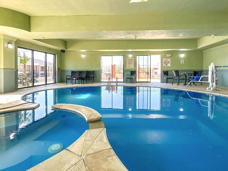 Holiday Inn Express Hotel & Suites Ennis By IHGの写真