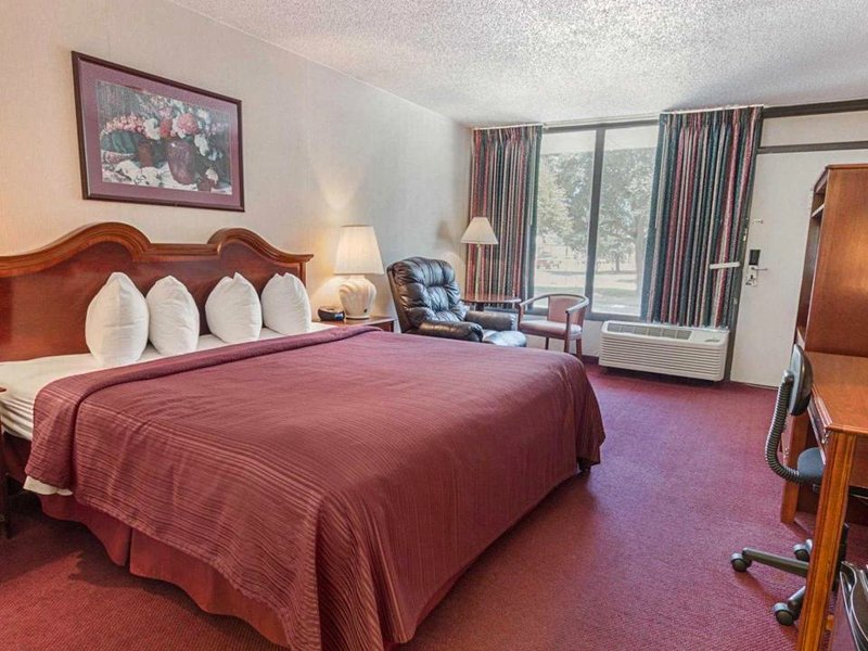 クオリティ イン (Quality Inn)の写真