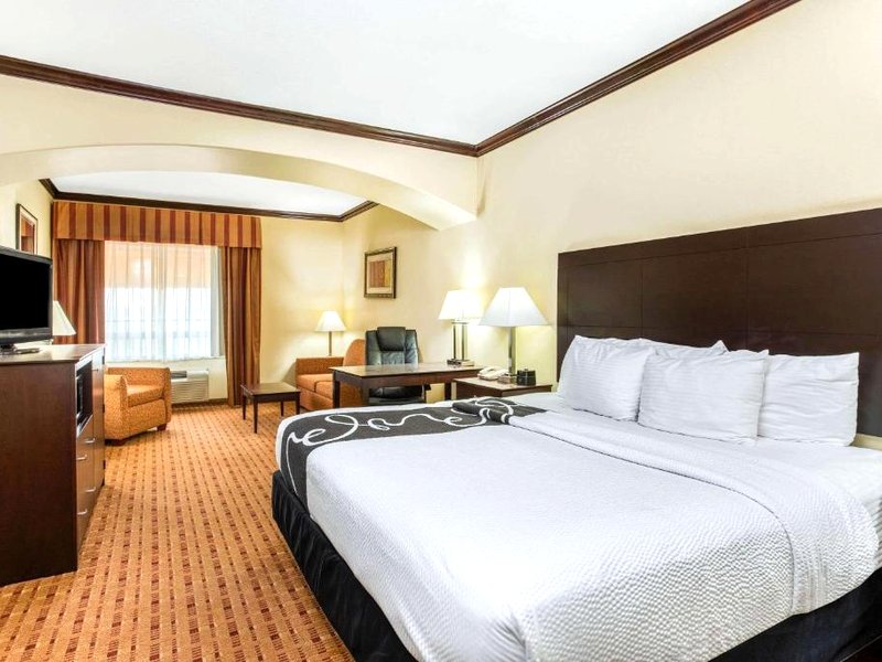 ラ キンタ イン&スイーツ バイ ウィンダム エニス (La Quinta Inn & Suites by Wyndham Ennis)の写真