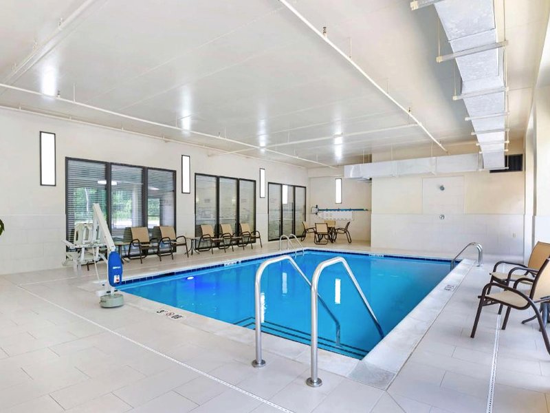 ベスト ウェスタン プラス ソーンバーグ イン&スイーツ (Best Western Plus Thornburg Inn & Suites)の写真