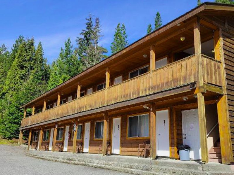 Kitimat Lodgeの写真