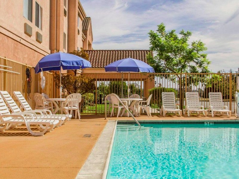 ロードウェイ イン ワトソンビル (Rodeway Inn Watsonville)の写真