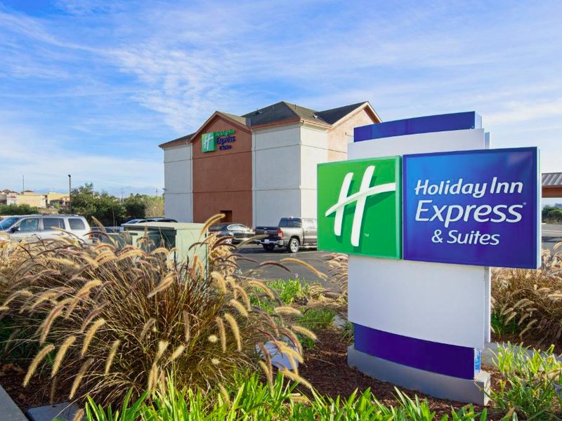Holiday Inn Express & Suites Watsonville By IHGの写真