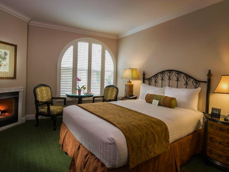 ザ モントレー ホテル (The Monterey Hotel)の写真