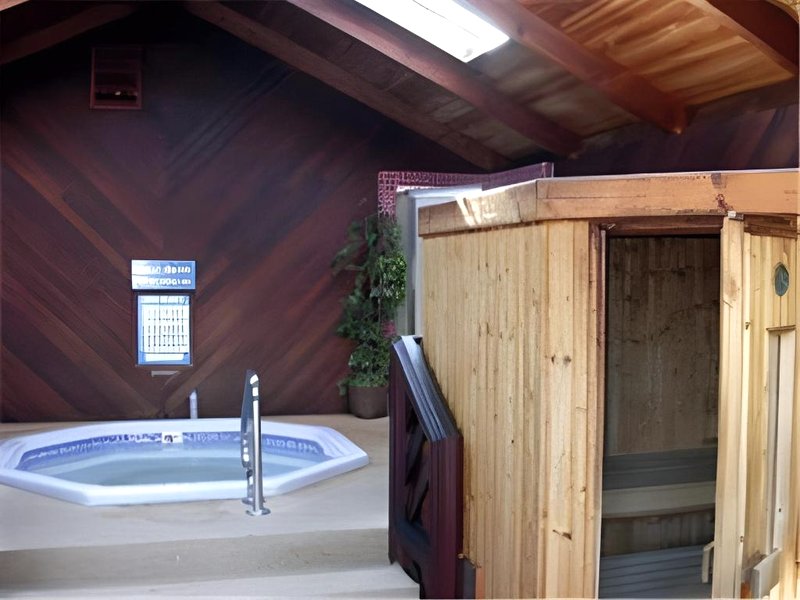 ローン オーク ロッジ (Lone Oak Lodge)の写真