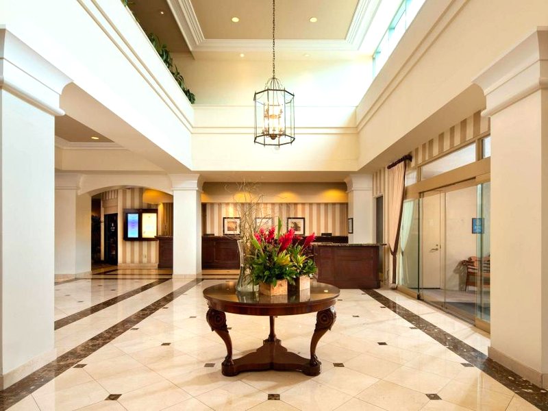 シェラトン フェアプレックス スイーツ アンド カンファレンス センター (Sheraton Fairplex Suites & Conference Center)の写真