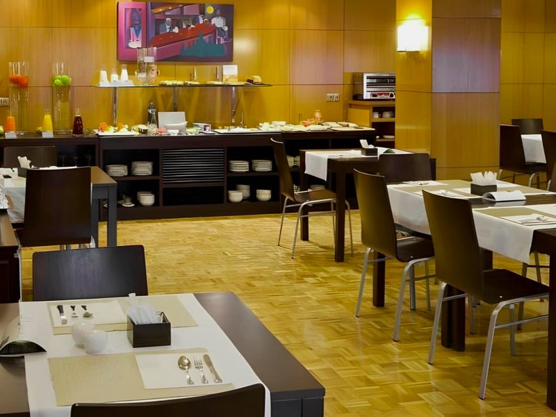 Hotel Delta Tudelaの写真