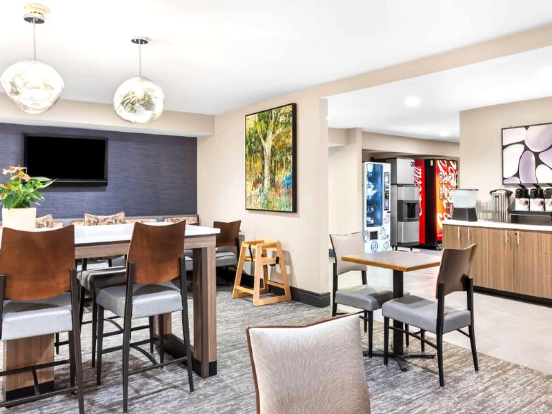 ベスト ウェスタン オスウィーゴ ホテル (Best Western Oswego Hotel)の写真
