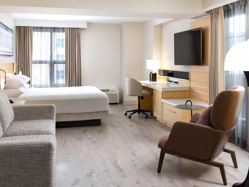 デルタ ホテルズ バイ マリオット グランド オカナガン リゾート (Delta Hotels by Marriott Grand Okanagan Resort)の写真