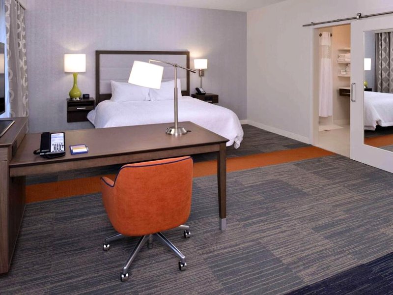 ハンプトン イン アンド スイーツ アルバニー イースト グリーンブッシュ (Hampton Inn & Suites Albany-East Greenbush)の写真