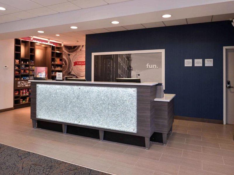 ハンプトン イン アンド スイーツ アルバニー イースト グリーンブッシュ (Hampton Inn & Suites Albany-East Greenbush)の写真