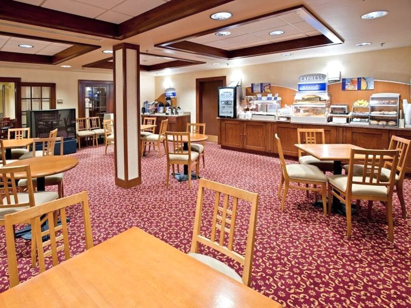 ホリデイ イン エクスプレス ホテル ＆ スイーツ グリーンビル バイ IHG (Holiday Inn Express Hotel & Suites Greenville By IHG)の写真