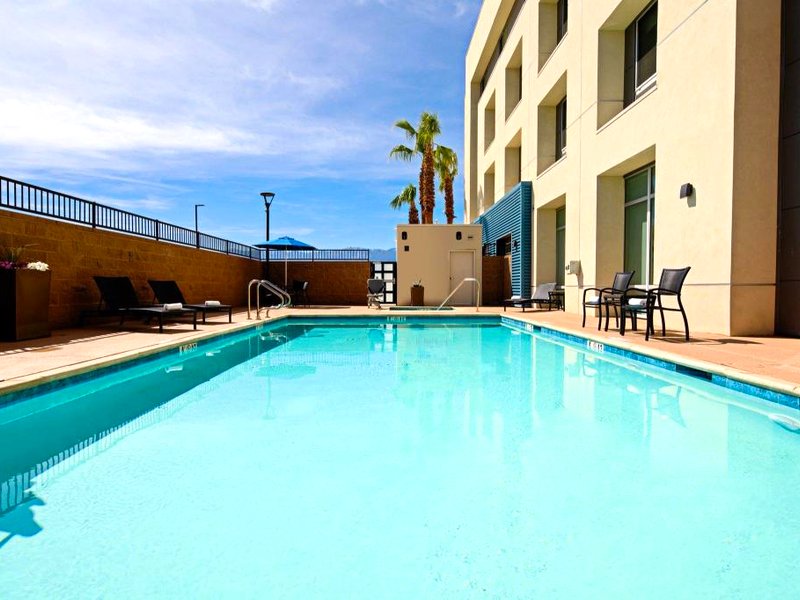 ホリデイ イン エクスプレス アンド スイーツ パーム デザート ミレニアム バイ IHG (Holiday Inn Express And Suites Palm Desert Millennium By IHG)の写真