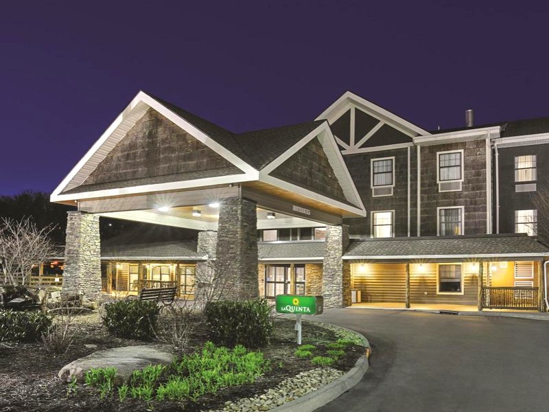 La Quinta Inn & Suites by Wyndham Boone Universityの写真