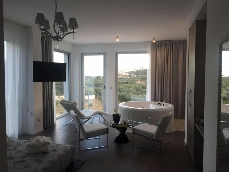 Max Luxury Suite - Servizio Spiaggia Inclusaの写真