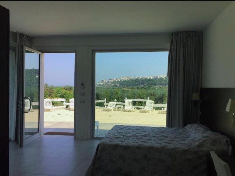 Max Luxury Suite - Servizio Spiaggia Inclusaの写真