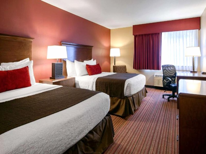 ベスト ウェスタン ウッドランド イン (Best Western Woodland Inn)の写真
